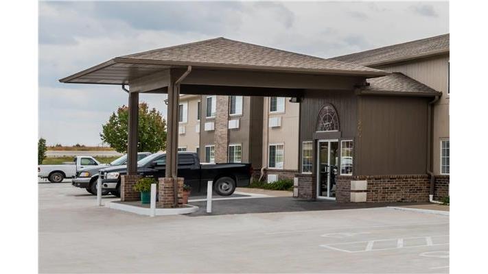 Super 8 by Wyndham Gardner in Gardner, Kansas, United States