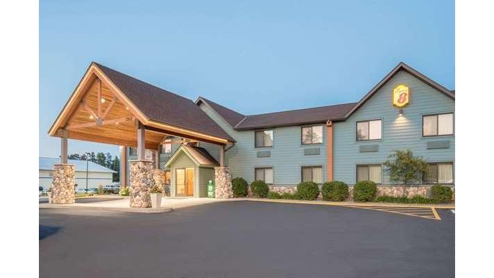 Super 8 by Wyndham Grand Rapids in Grand Rapids, Minnesota, United States