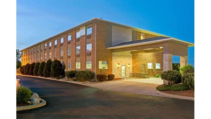 Super 8 by Wyndham Gurnee in Gurnee, Illinois, United States