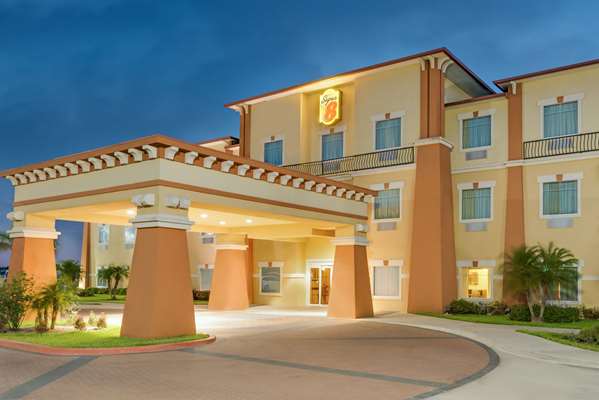 Super 8 by Wyndham Hidalgo/McAllen Area in Hidalgo, Texas, United States
