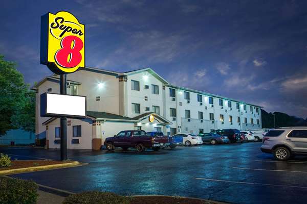 Super 8 by Wyndham Hot Springs in Hot Springs, Arkansas, United States