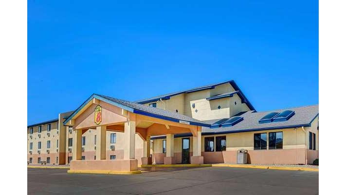 Super 8 by Wyndham Hutchinson in Hutchinson, Kansas, United States