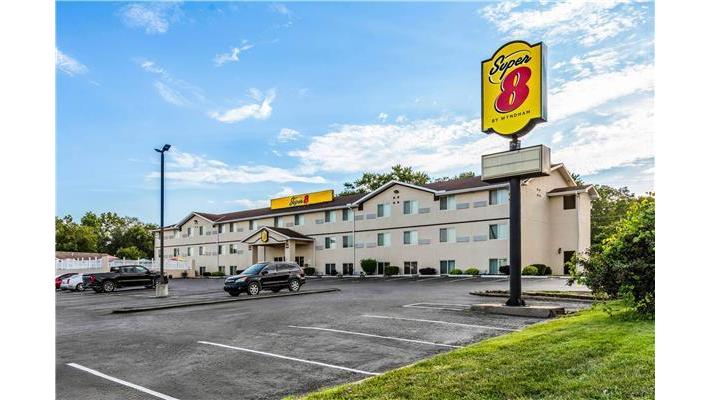 Super 8 by Wyndham Independence Kansas City in Independence, Missouri, United States