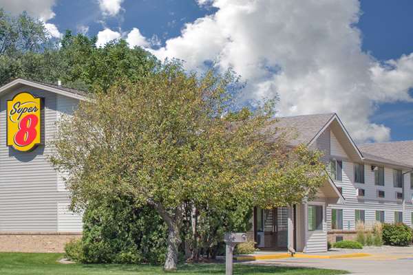 Super 8 by Wyndham Independence in Independence, Iowa, United States