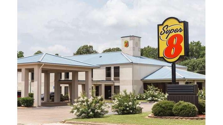 Super 8 by Wyndham Indianola in Indianola, Mississippi, United States