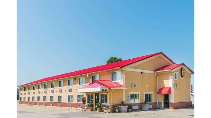 Super 8 by Wyndham Jacksonville in Jacksonville, Illinois, United States