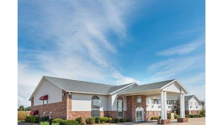 Super 8 by Wyndham Jerseyville in Jerseyville, Illinois, United States