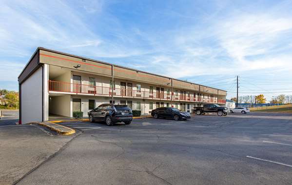 Super 8 by Wyndham Kingsport in Kingsport, Tennessee, United States