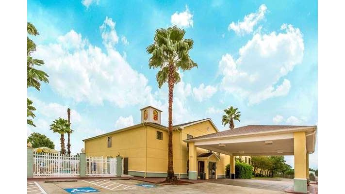 Super 8 by Wyndham Lake Charles/Sulphur in Lake Charles, Louisiana, United States