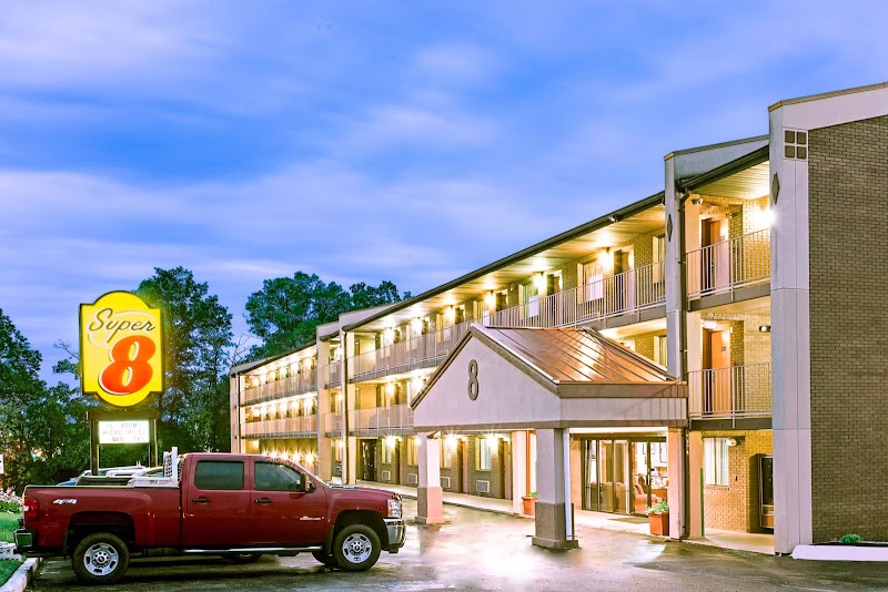 Super 8 by Wyndham Laurel in Laurel, Maryland, United States