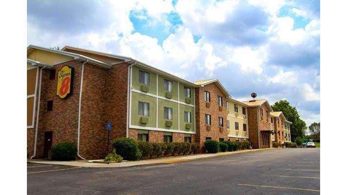 Super 8 by Wyndham Lenexa Overland Park Area in Lenexa, Kansas, United States