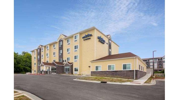 Super 8 by Wyndham Liberty NE Kansas City Area in Liberty, Missouri, United States