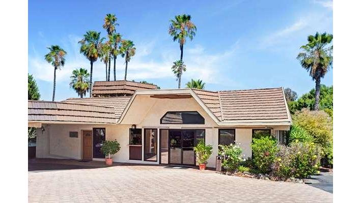 Super 8 by Wyndham Long Beach in Long Beach, California, United States