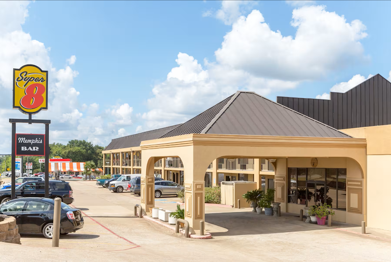 Super 8 by Wyndham Longview/North in Longview, Texas, United States