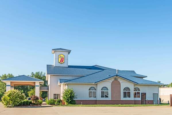 Super 8 by Wyndham Martinsville in Martinsville, Indiana, United States