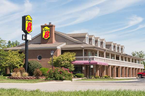 Super 8 by Wyndham Marysville in Marysville, Ohio, United States