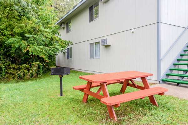 Super 8 by Wyndham Marysville/Port Huron Area in Marysville, Michigan, United States