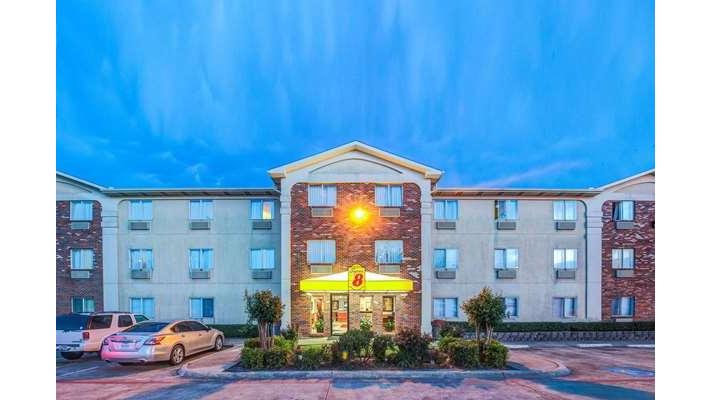 Super 8 by Wyndham McKinney/Plano Area in McKinney, Texas, United States