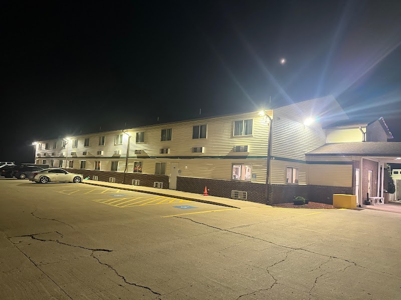 Super 8 by Wyndham Mendota in Mendota, Illinois, United States