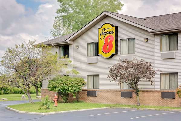 Super 8 by Wyndham Mentor/Cleveland Area in Mentor, Ohio, United States