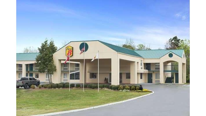 Super 8 by Wyndham Meridian in Meridian, Mississippi, United States