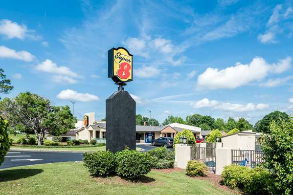 Super 8 by Wyndham Monroe in Monroe, North Carolina, United States