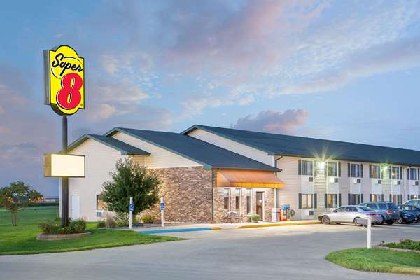 Super 8 by Wyndham Mount Pleasant in Mount Pleasant, Iowa, United States