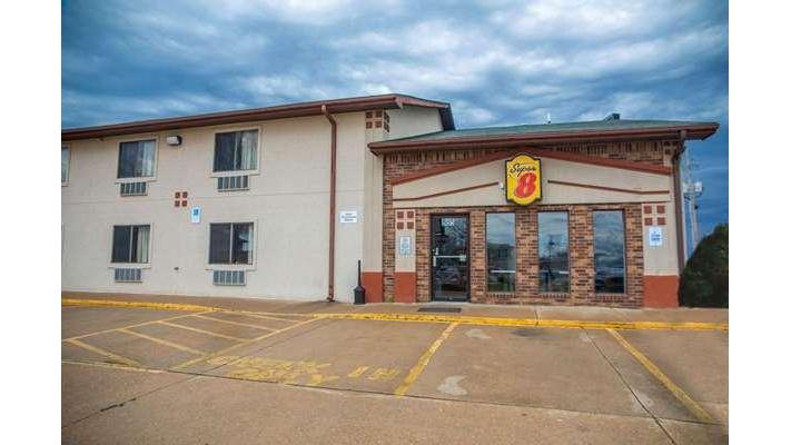 Super 8 by Wyndham Mountain Home in Mountain Home, Arkansas, United States