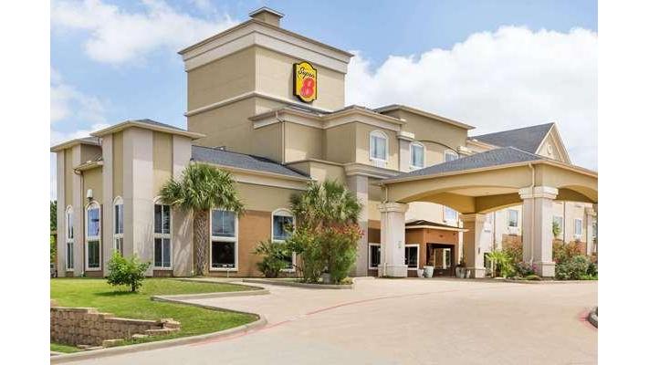 Super 8 by Wyndham Nacogdoches in Nacogdoches, Texas, United States