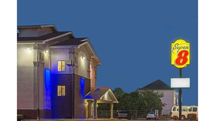 Super 8 by Wyndham New Castle in New Castle, Delaware, United States