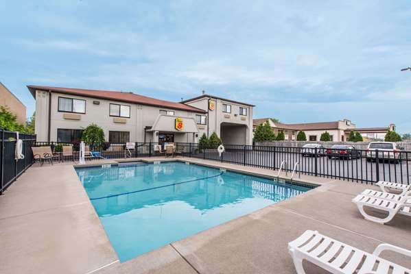 Super 8 by Wyndham Niagara Falls NY in Niagara Falls, New York, United States