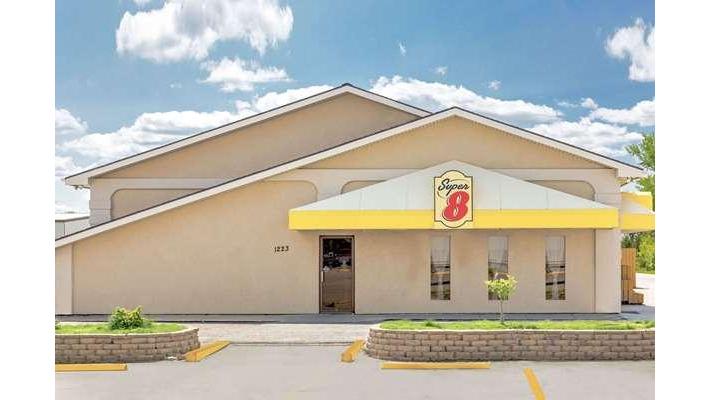 Super 8 by Wyndham Norfolk in Norfolk, Nebraska, United States