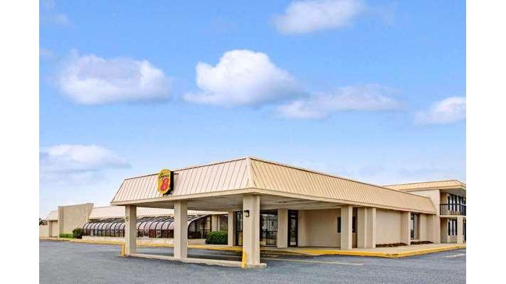 Super 8 by Wyndham Norfolk/Chesapeake Bay in Norfolk, Virginia, United States