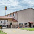 Super 8 by Wyndham Normal Bloomington