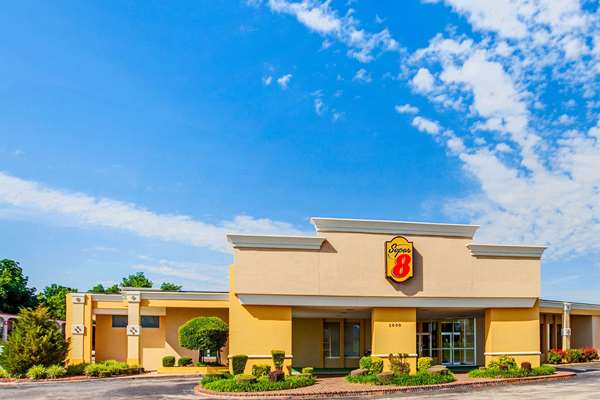 Super 8 by Wyndham Norman in Norman, Oklahoma, United States