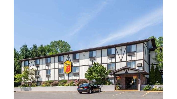 Super 8 by Wyndham Norwich in Norwich, New York, United States