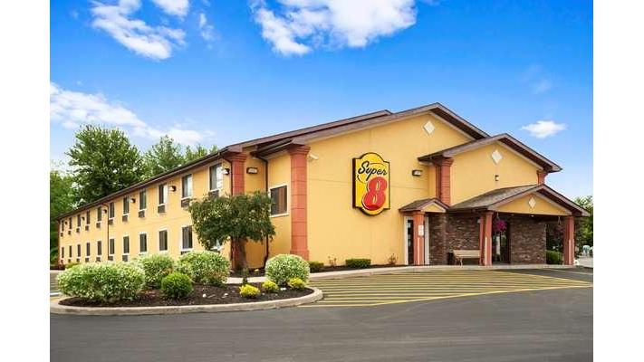 Super 8 by Wyndham Oneida Verona in Oneida, New York, United States