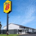Super 8 by Wyndham Owatonna