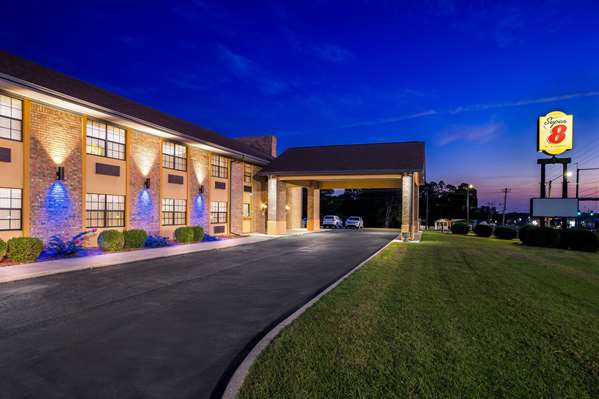 Super 8 by Wyndham Paragould in Paragould, Arkansas, United States