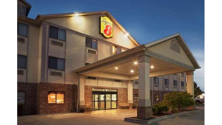 Super 8 by Wyndham Perryville in Perryville, Missouri, United States