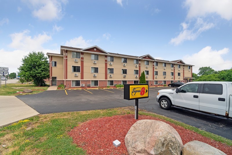 Super 8 by Wyndham Pleasant Prairie / Kenosha in Pleasant Prairie, Wisconsin, United States