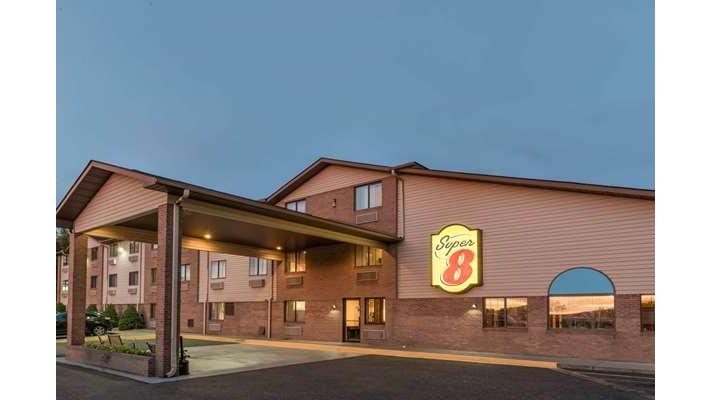 Super 8 by Wyndham Portsmouth in Portsmouth, Ohio, United States
