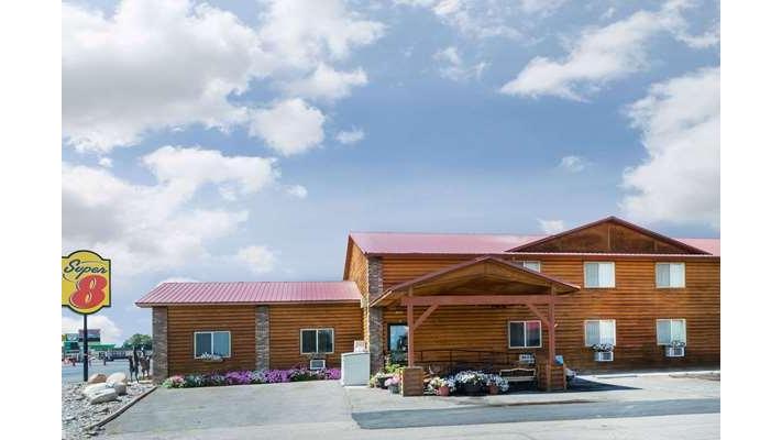 Super 8 by Wyndham Powell in Powell, Wyoming, United States