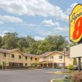 Super 8 by Wyndham Radford VA