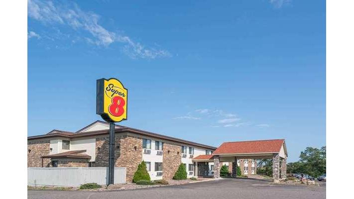 Super 8 by Wyndham Rice Lake in Rice Lake, Wisconsin, United States