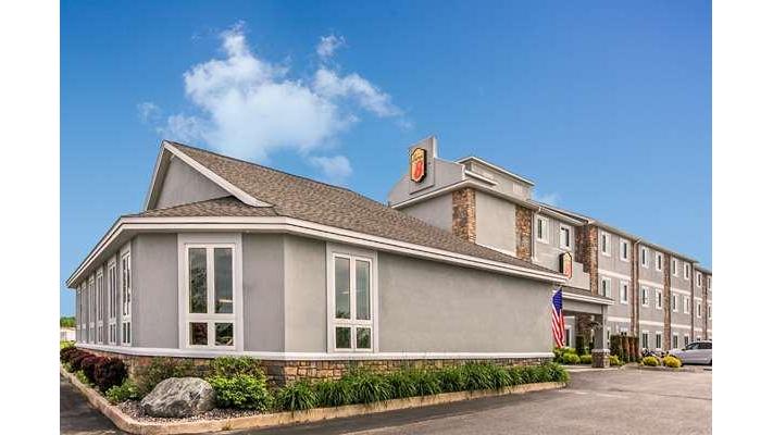 Super 8 by Wyndham Sault Ste. Marie in Sault Ste. Marie, Michigan, United States