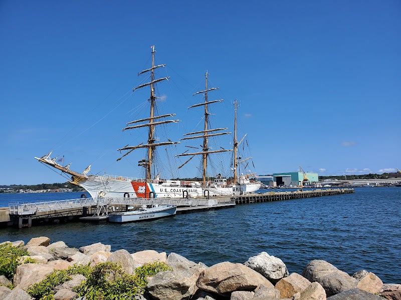 Thames Inn & Marina in New London, Connecticut, United States