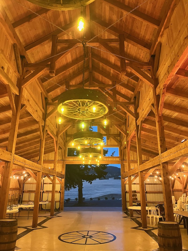 The Barn Owl in Hood River, Oregon, United States