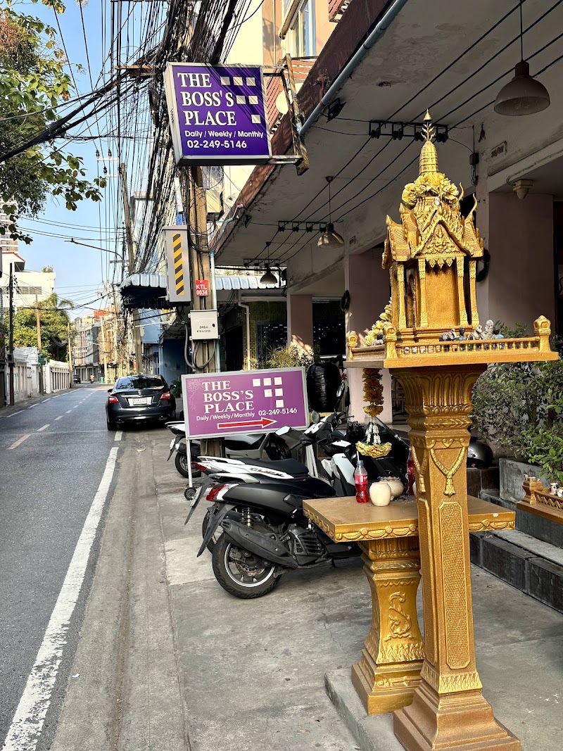 The Boss's Place in Chong Nonsi, Thailand