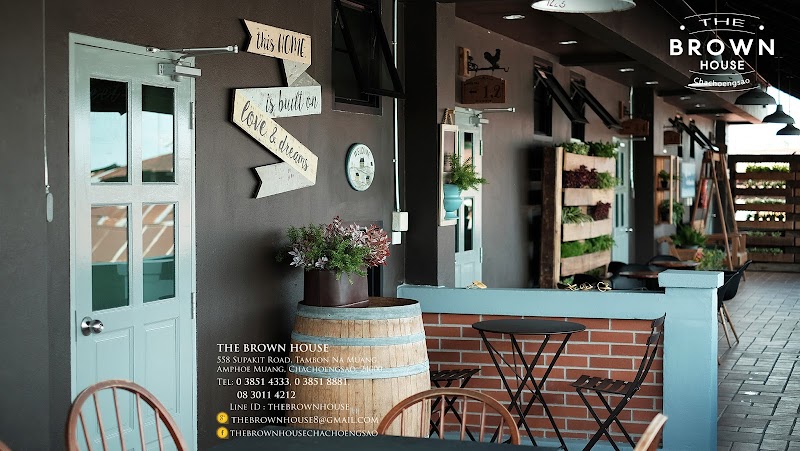 The Brown House Hotel in Chachoengsao, Thailand
